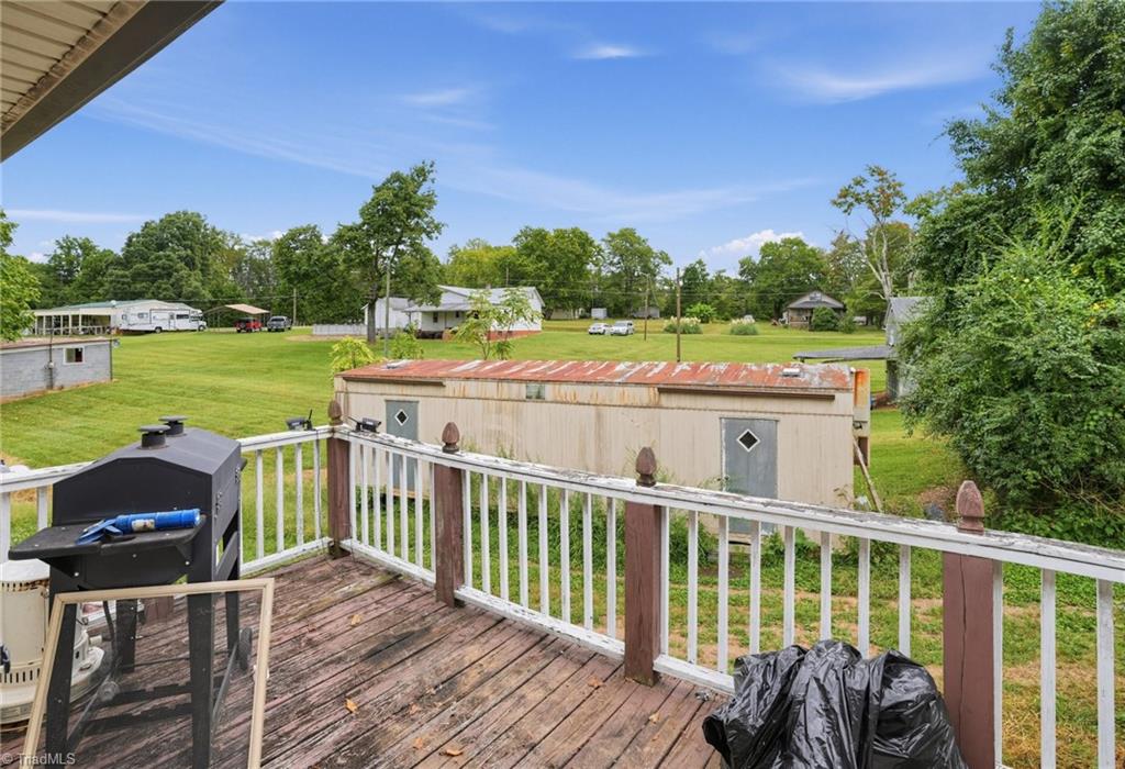 Photo of 862 Country Club Drive, State Road, NC 28676 (MLS # 1236211)