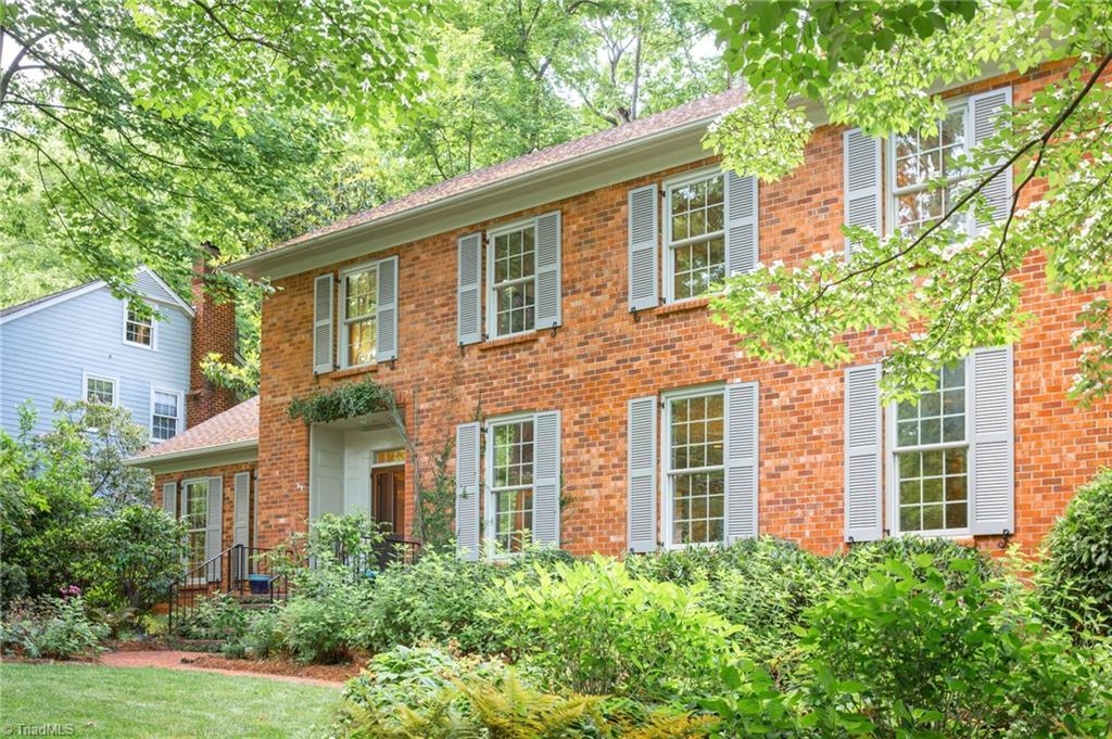 3016 Lake Forest Drive