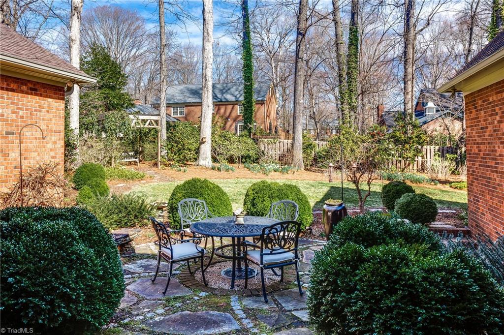 3016 Lake Forest Drive, Greensboro, North Carolina image 15