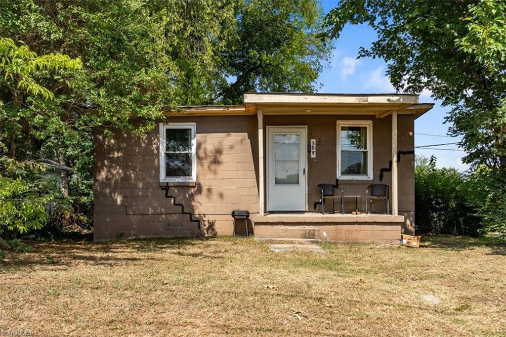 Photo of 308 Holderby Street, Reidsville, NC 27320 (MLS # 1234264)