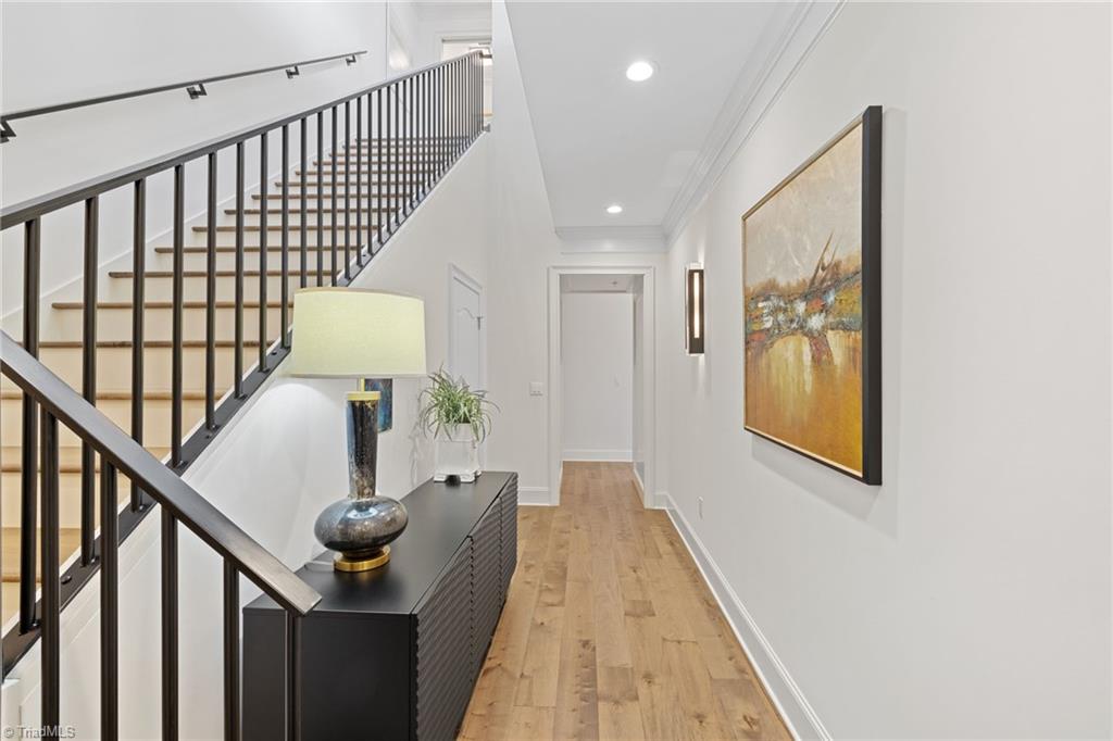 Winston Salem, North Carolina 27101, United States, 3 Bedrooms Bedrooms, ,4 BathroomsBathrooms,Residential,Active,61213