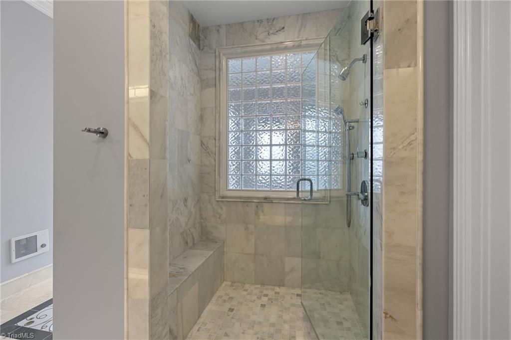 Winston Salem, North Carolina 27101, United States, 3 Bedrooms Bedrooms, ,4 BathroomsBathrooms,Residential,Active,61213