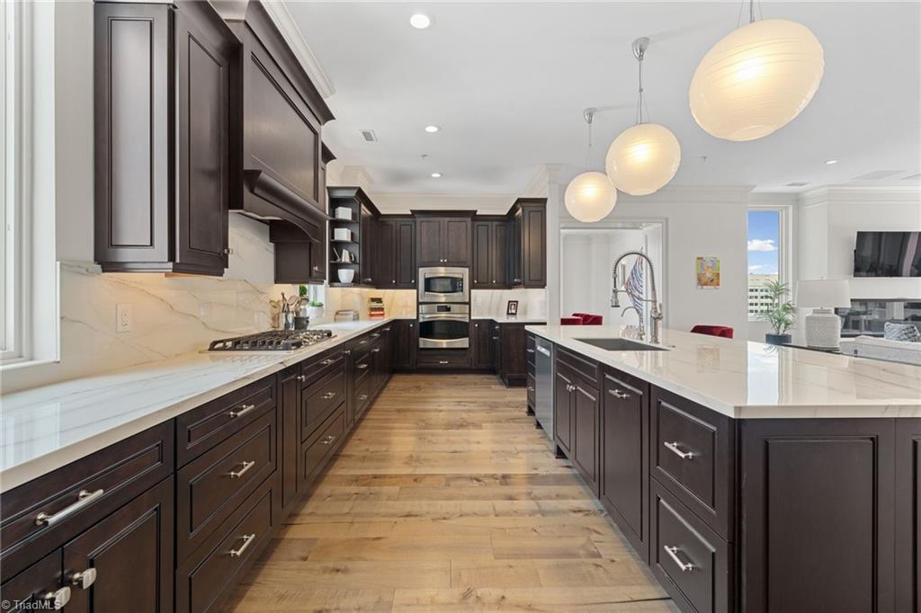 Winston Salem, North Carolina 27101, United States, 3 Bedrooms Bedrooms, ,4 BathroomsBathrooms,Residential,Active,61213