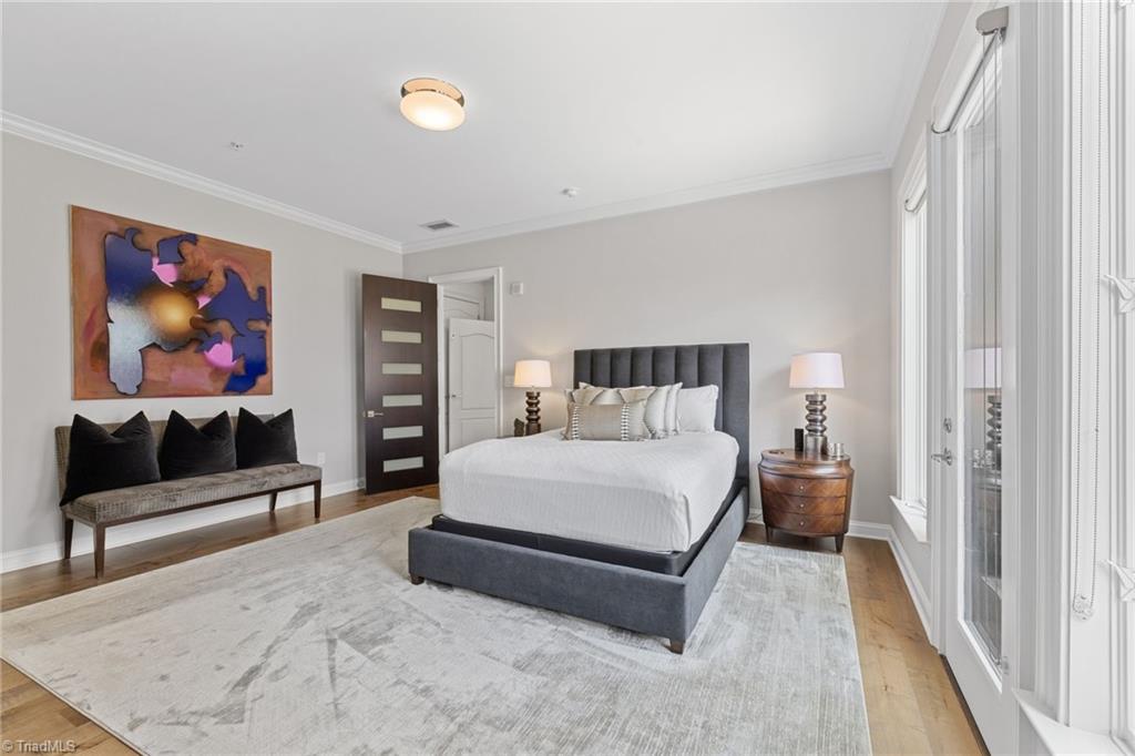 Winston Salem, North Carolina 27101, United States, 3 Bedrooms Bedrooms, ,4 BathroomsBathrooms,Residential,Active,61213