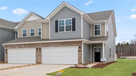 Townhouse For Sale - 110 Lemongrass Lane<br/> Davie County, Bermuda Run, NC 27006
