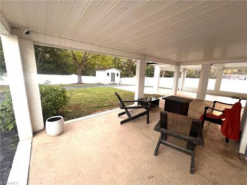 A home in Mount Airy