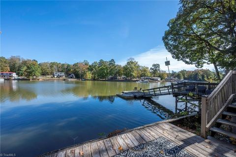 Homes For Sale - 2136 Riverview Road Extension<br/> Lexington, NC 27292