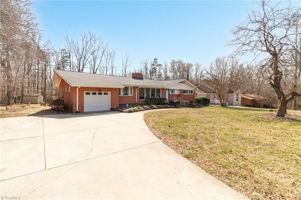 Photo of 4220 Farlow Drive, Greensboro, NC 27406 (MLS # 1211655)