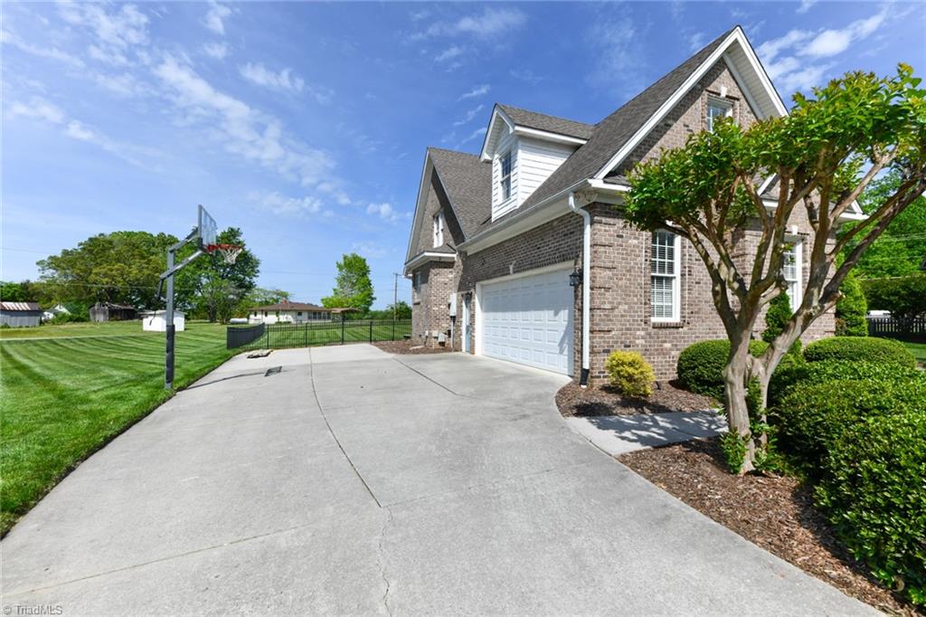 5806 Mabe Drive, Oak Ridge, North Carolina image 41