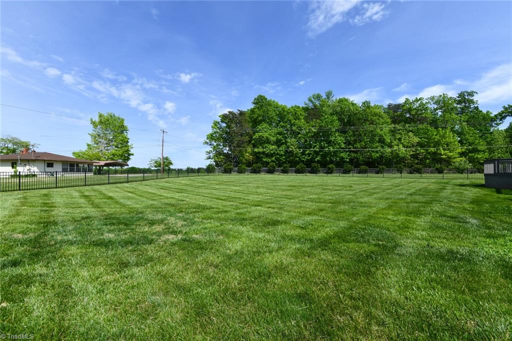 5806 Mabe Drive, Oak Ridge, North Carolina image 37