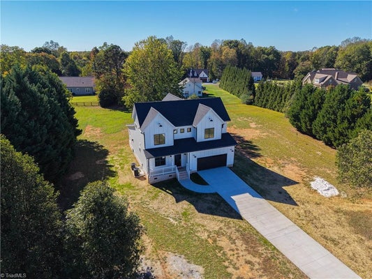 7905 WALKOVER DR, GREENSBORO, NC 27455 - Image be7124a85be3e529a6ab2d46f3069654/3709311237