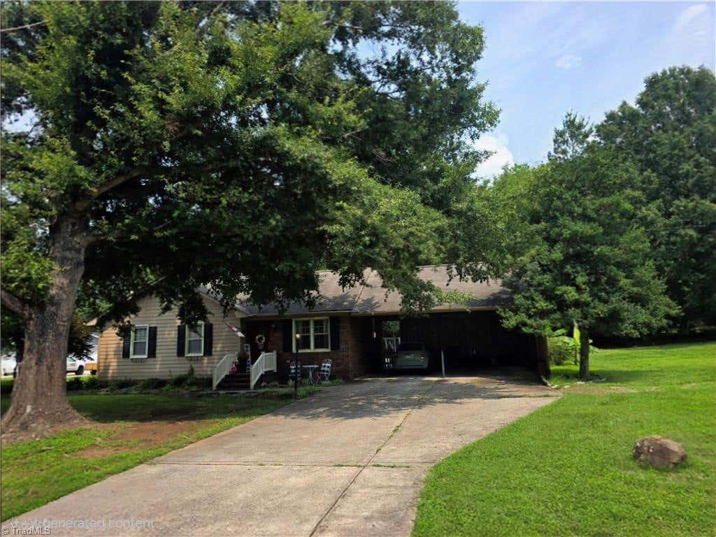 Photo of 352 Walter Chambers Street, Eden, NC 27288 (MLS # 1229155)