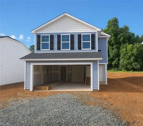 Photo of 102 Longview Street, Lexington, NC 27295 (MLS # 1224607)