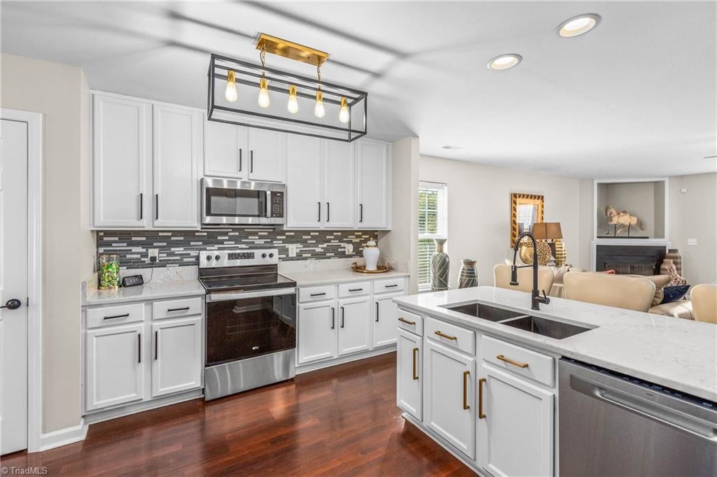 Photo of 4107 Laurel Creek Drive, Greensboro, NC 27405 (MLS # 1237617)