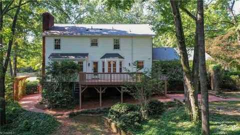 A home in Clemmons