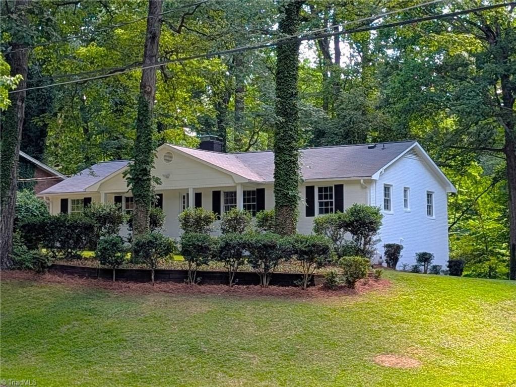 Photo of 2696 Belwick Drive, Winston-Salem, NC 27106 (MLS # 1224934)