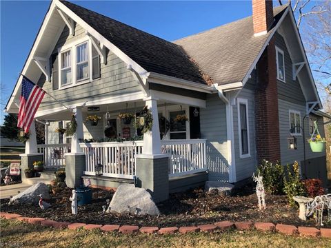 A home in Mount Airy