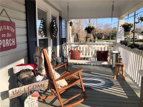 A home in Mount Airy