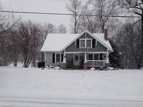 A home in Mount Airy