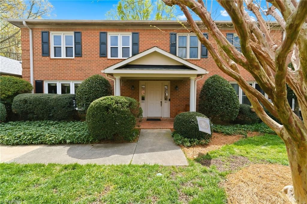 Photo of 879 Brookleigh Court, Winston-Salem, NC 27104 (MLS # 1214320)