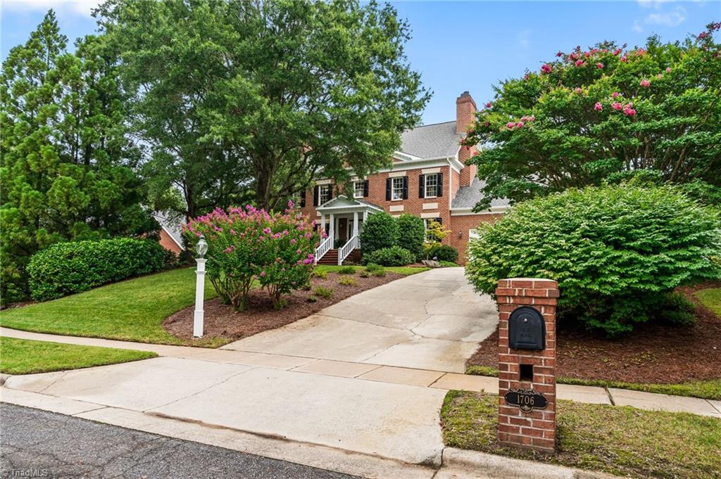 1706 Heathcliff Road