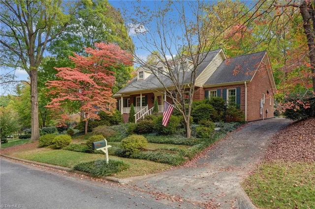 1702 Fox Hollow Road, photo 2 of 41