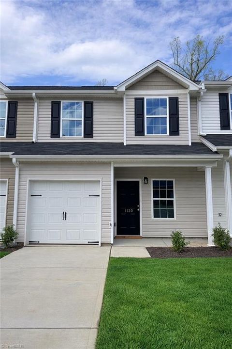 Townhouse For Sale - 1120 Brooksridge Way<br/> Guilford County, Whitsett, NC 27377