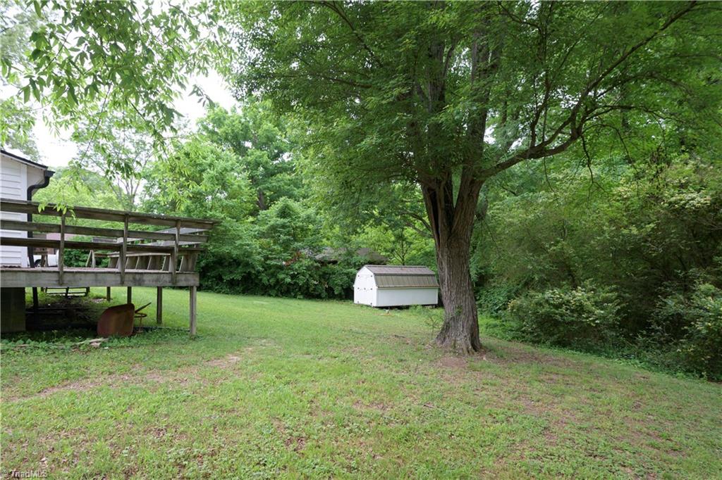 302 Boggs Road