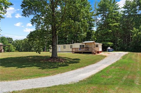 A home in Pfafftown