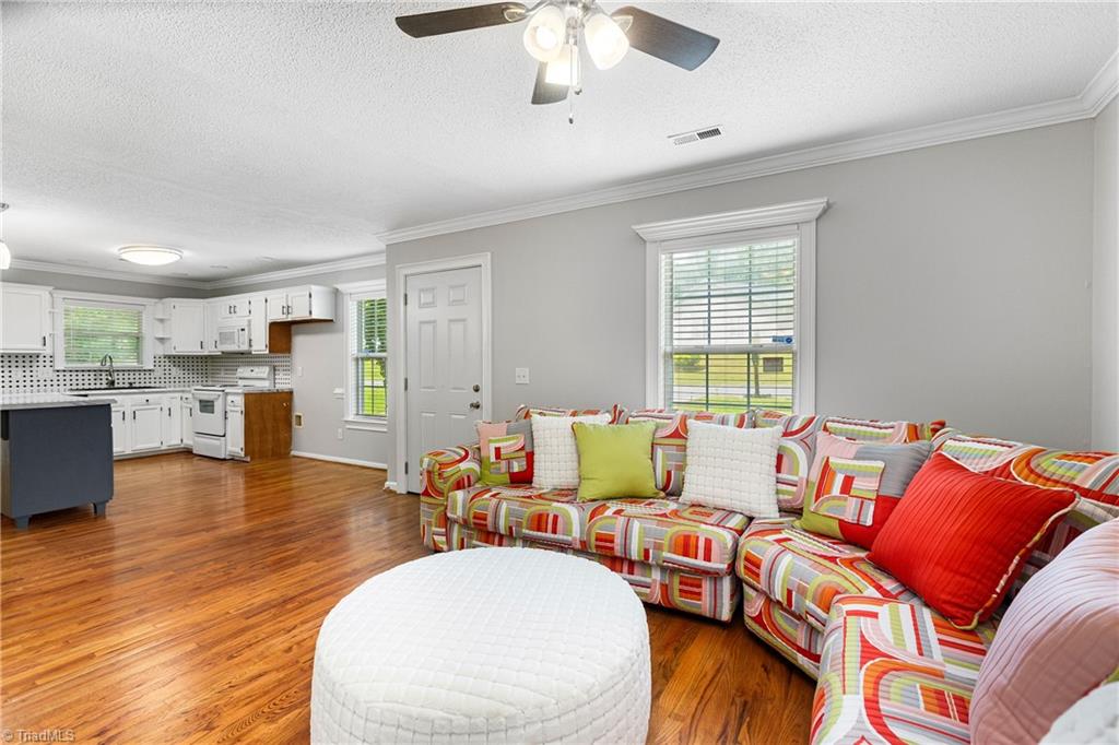 908 James Road, High Point, North Carolina image 7