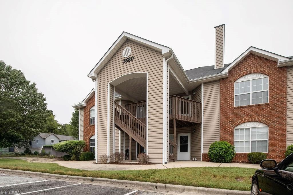 Photo of 2680 Ingleside Drive #2B, High Point, NC 27265 (MLS # 1236463)