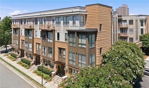 Condo For Sale - 810 W 4th Street #404<br/> Winston-Salem, NC 27101
