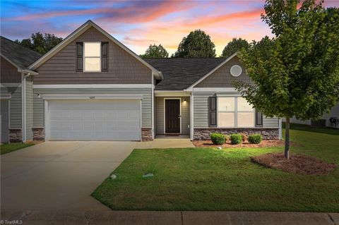 Photo of 1405 Amberlight Circle, Salisbury, NC 28144 (MLS # 1198133)