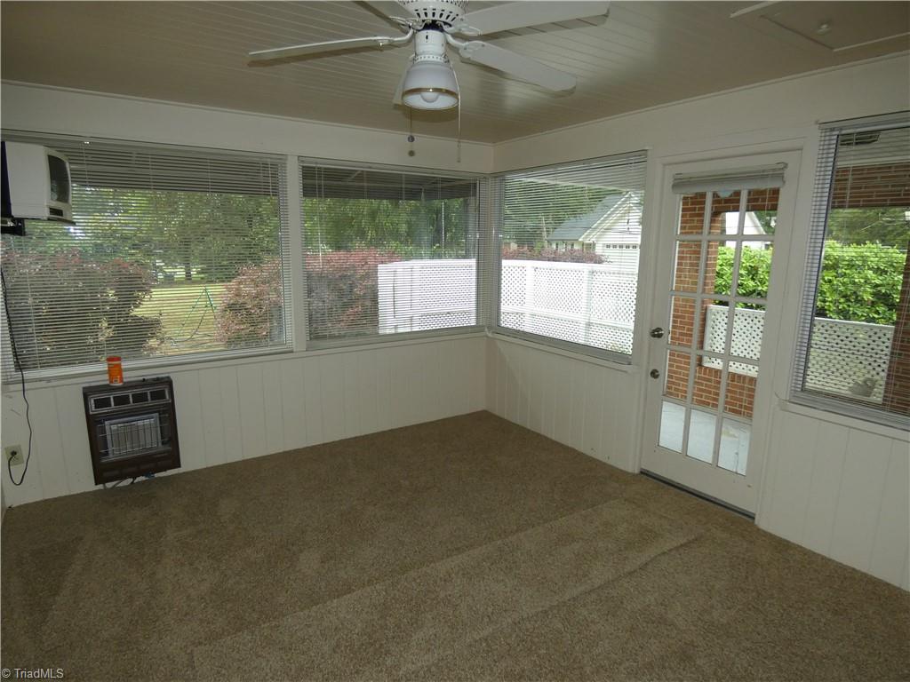 300 E Lee Avenue, Yadkinville, North Carolina image 16