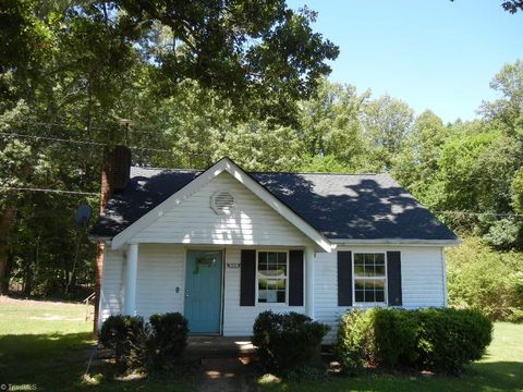 Homes For Sale - 408 Bailey Road<br/> Rockingham County, Madison, NC 27025
