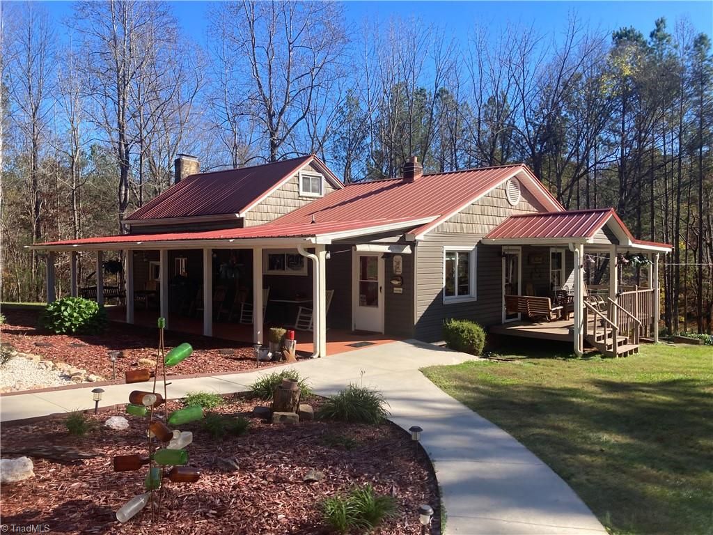 Photo of 179178 Stone Country Lane, Asheboro, NC 27203 (MLS # 1207828)