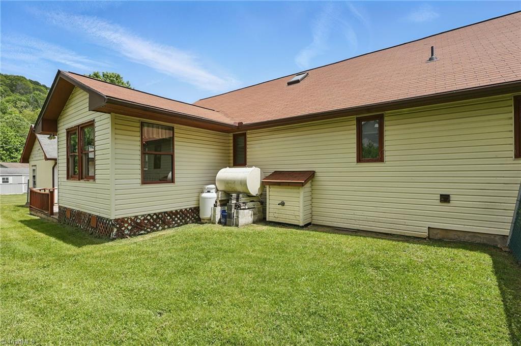 137 Clint Lewis Road, Boone, North Carolina image 3