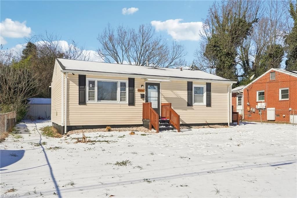 Photo of 922 Llano Place, Greensboro, NC 27401 (MLS # 1207784)