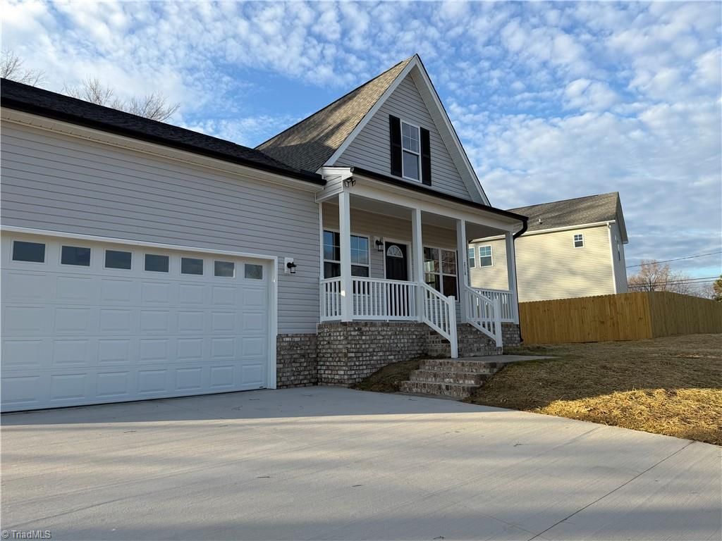 Photo of 2710 Griffith Road, Winston-Salem, NC 27103 (MLS # 1203832)