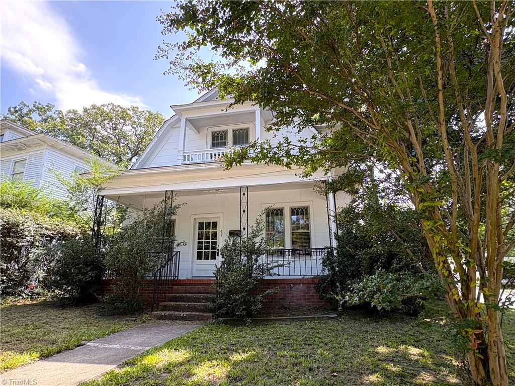 Photo of 202 Isabel Street, Greensboro, NC 27401 (MLS # 1235861)