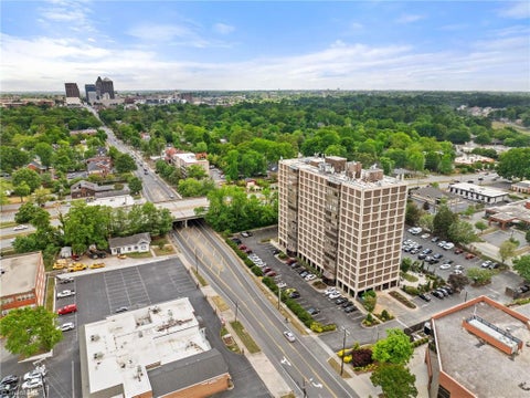 Condo For Sale - 1101 Elm Street #206<br/> Guilford County, Greensboro, NC 27401