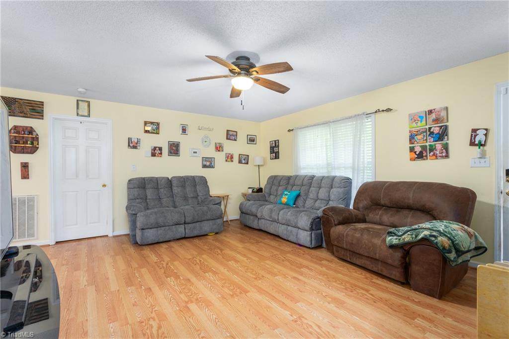 11 Cedar Branch Drive, Thomasville, North Carolina image 7