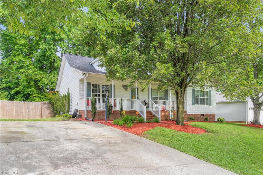 11 Cedar Branch Drive, Thomasville, North Carolina image 2