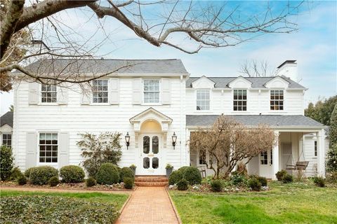 702 Woodland Drive Greensboro NC 27408