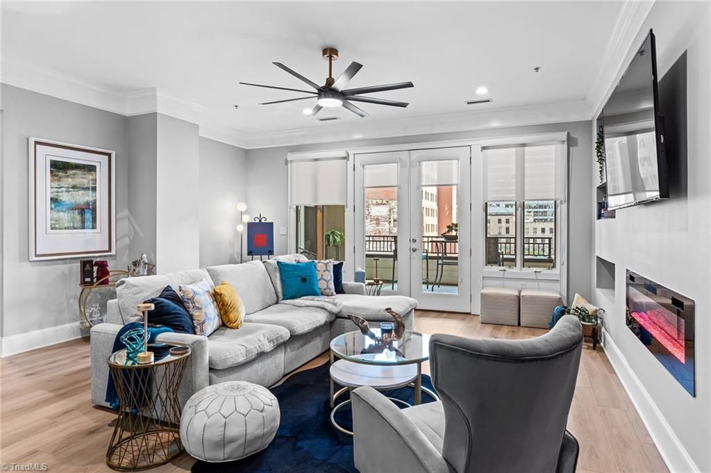 Photo of 1 Park Vista Lane #320, Winston-Salem, NC 27101 (MLS # 1211358)