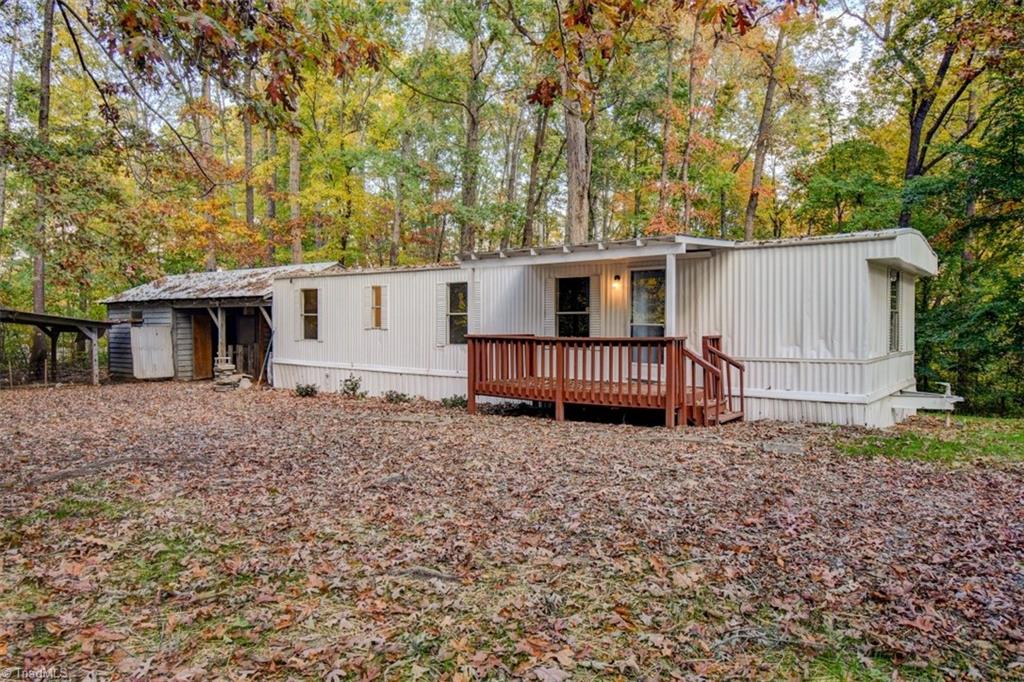 Photo 2 of 35 of 148 Bluff Run mobile home