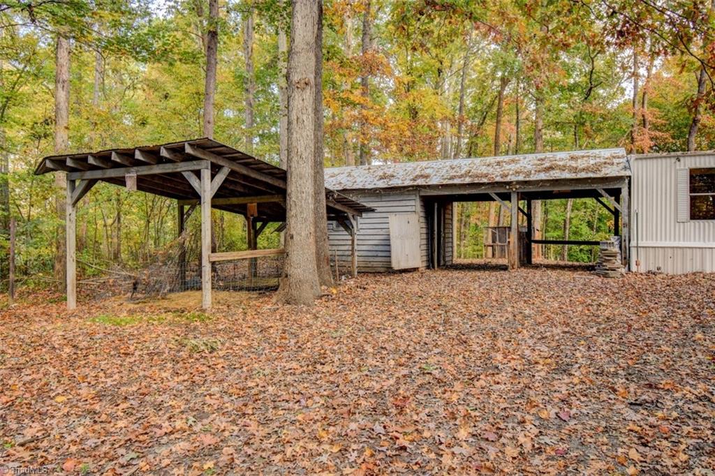 Photo 34 of 35 of 148 Bluff Run mobile home