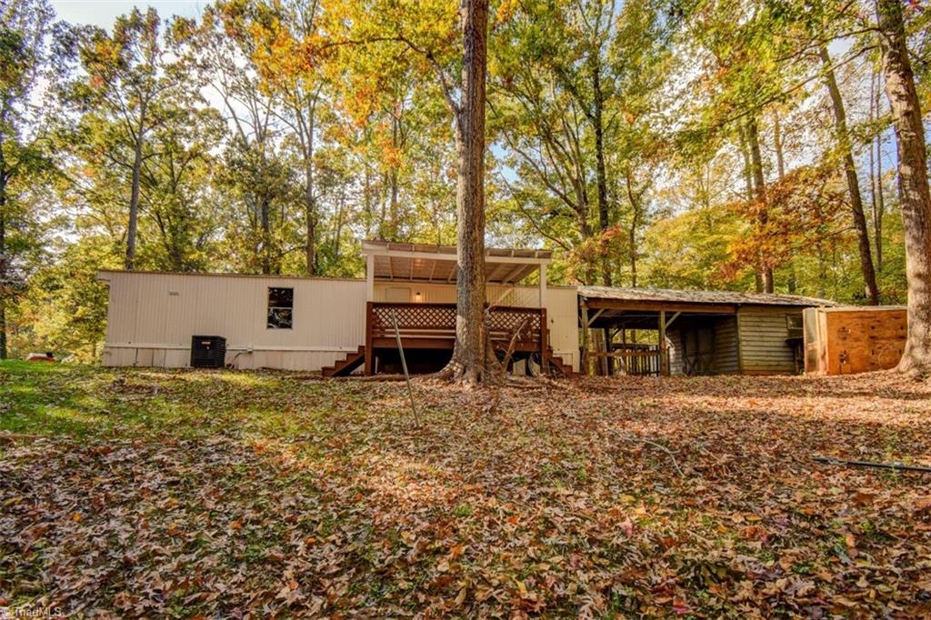 Photo 28 of 35 of 148 Bluff Run mobile home