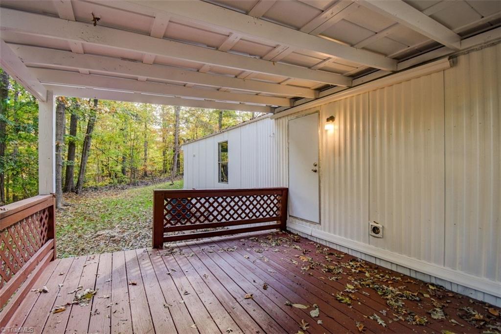 Photo 24 of 35 of 148 Bluff Run mobile home