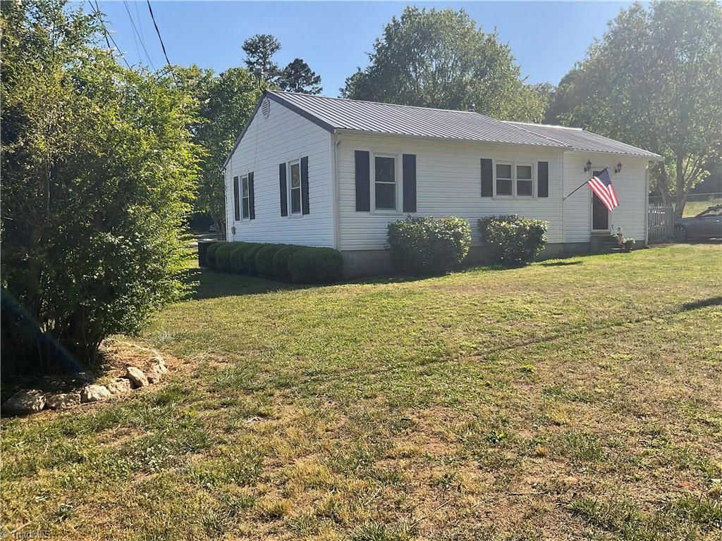 Photo of 2190 Sullivan Road, Thomasville, NC 27360 (MLS # 1218579)